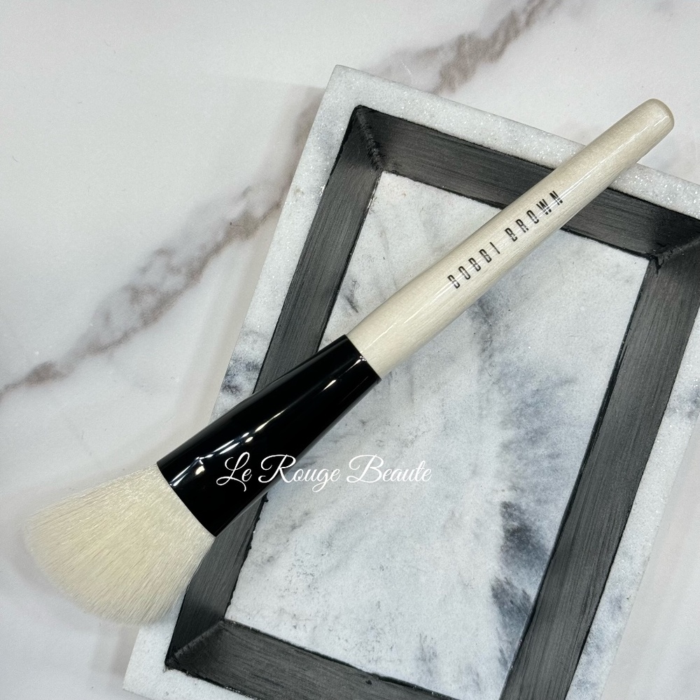 Bobbi Brown Angled Face Brush - Sealed New Contour Highlighter Blush Brush